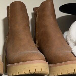 DV By Dolve Vita high heel leather boots size 8